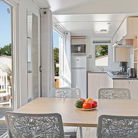 Stacaravan 6 personen - Mobile-home | Comfort | 2 slaapkamers | 4/6 pers. | Eenpersoons terras | TV