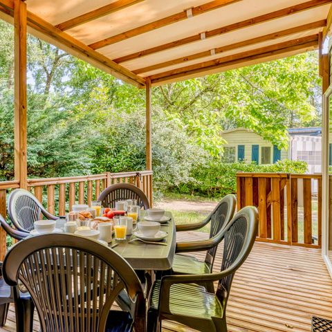 Stacaravan 6 personen - Comfort | 3 slaapkamers | 6 pers | Verhoogd terras | Airconditioning