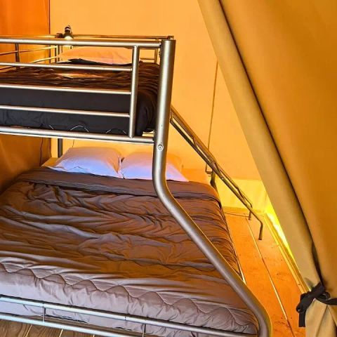 Glampingtent 5 personen - 3 kamers 5 personen zonder sanitair
