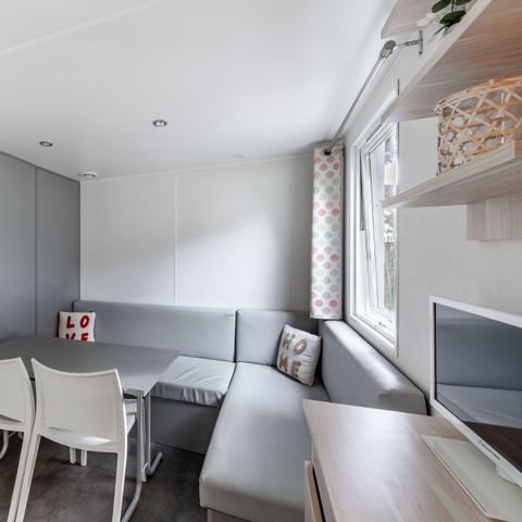 Stacaravan 2 personen - Comfort stacaravan 18.60 m² (1 slaapkamer) + halfoverdekt houten terras