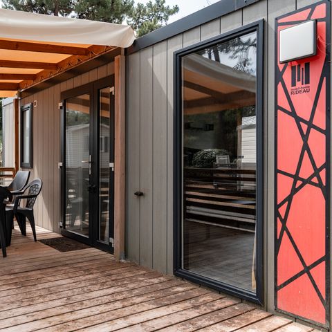 Stacaravan 6 personen - Stacaravan Premium 33m² (3 kamers) + Afwasmachine + bed van 160cm + halfoverdekt terras van 15m²