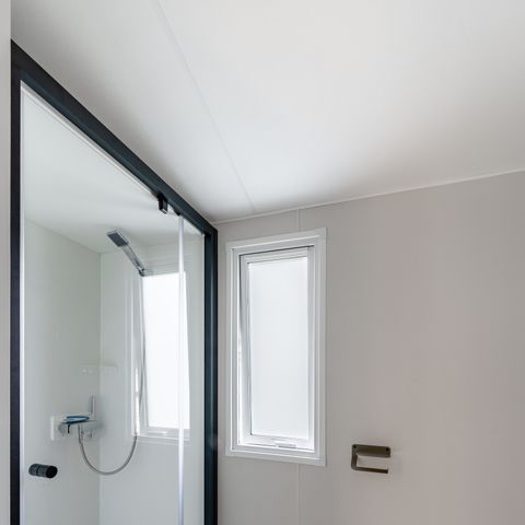 Stacaravan 2 personen - Stacaravan Premium 19m² (1 kamer) + Afwasmachine + 11m² halfoverdekt terras