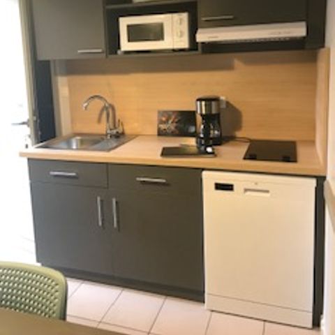 LANDHUIS 4 personen - Paviljoen met uitzicht - 1 slaapkamer met airconditioning + terras en TV
