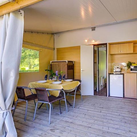 Glampingtent 4 personen - Tithome - 2 slaapkamers - gemeenschappelijke sanitaire voorzieningen camping 21 m2