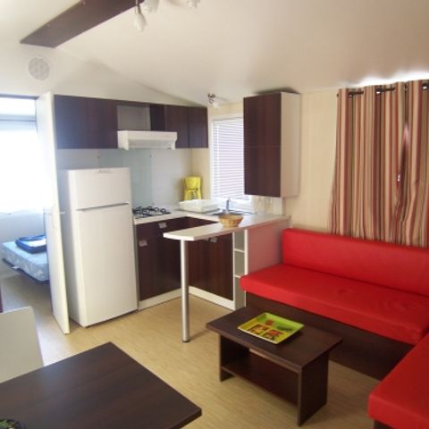 Stacaravan 5 personen - Stacaravan Comfort 32 m² 2 kamers + terras 12m² halfoverdekt (9m²) + TV 4/5 pers
