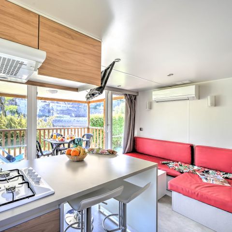 Stacaravan 4 personen - Stacaravan Premium 27 m² 2 kamers + overdekt terras 9m² + TV + Airconditioning + Uitzicht op de rivier 4 pers