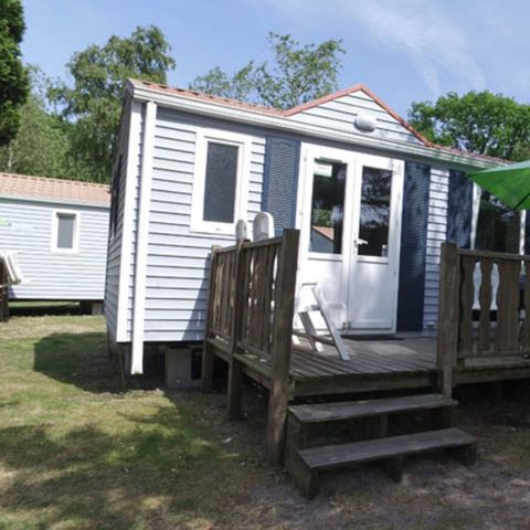 Stacaravan 5 personen - Classic | 2 slaapkamers | 5 pers. | Terras met verhoogd dak, niet overdekt | Airconditioning.