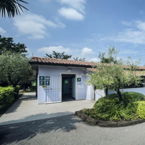 Kampeerplaats - Staanplaats meer - 85m² - 10 AMP