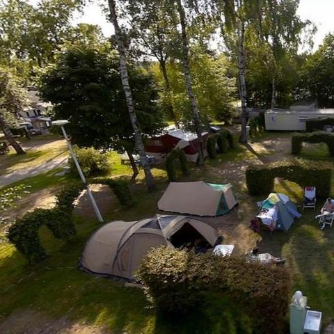 STAANPLAATS - GEDEELDE PLAATS 1 PERS 1 TENT + FIETS