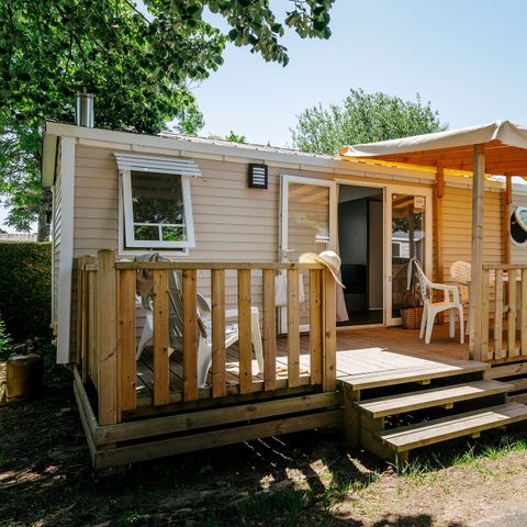 Stacaravan 4 personen - Comfort XL | 2 slaapkamers | 4 pers | Verhoogd terras | 2 badkamers | Airconditioning | TV