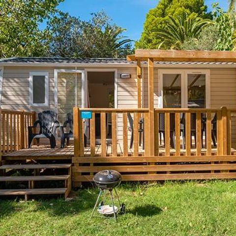 Stacaravan 6 personen - Comfort | 3 slaapkamers | 6 pers | Verhoogd terras | Airconditioning