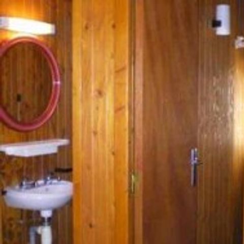 Chalet 4 personen - zonder sanitaire voorzieningen