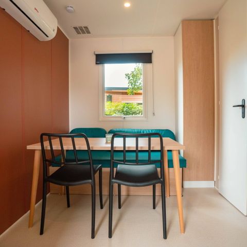 Stacaravan 4 personen - Stacaravan | Comfort | 2 Slaapkamers | 4 Pers | Eenpersoons terras | Airconditioning | TV