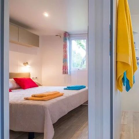 Stacaravan 6 personen - Mobile-home | Comfort XL | 2 slaapkamers | 4/6 pers. | Verhoogd terras | Airconditioning.