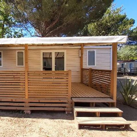 Stacaravan 6 personen - Premium | 3 slaapkamers | 6 pers | Verhoogd terras | 1 badkamer | Airconditioning