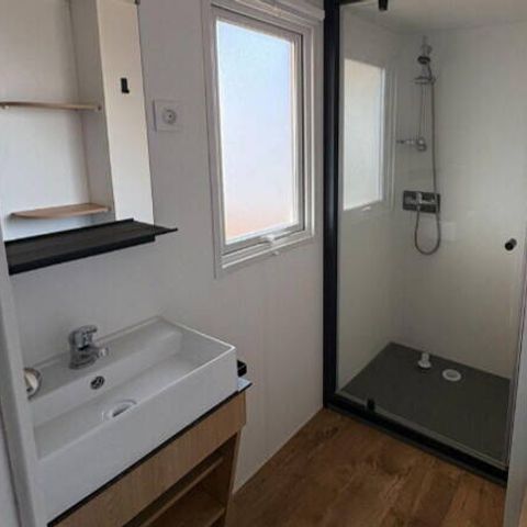 Stacaravan 6 personen - Stacaravan | Premium | 3 Slaapkamers | 6 Pers | Verhoogd terras | Airconditioning | TV