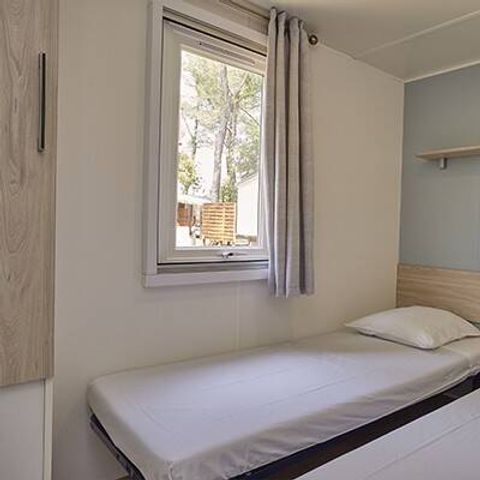 Stacaravan 4 personen - Stacaravan | Comfort | 2 Slaapkamers | 4 Pers | Verhoogd terras | Airconditioning | TV