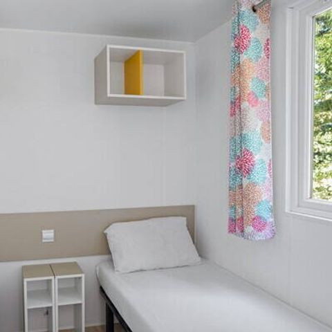 Stacaravan 6 personen - Stacaravan | Comfort | 3 Slaapkamers | 6 Pers | Verhoogd terras | Airconditioning | TV