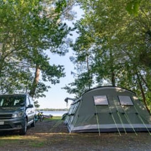 STAANPLAATS - Beacheside locatie ** (in het Frans)