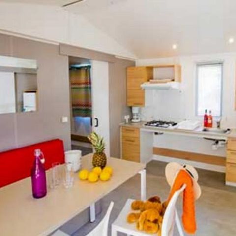 Stacaravan 4 personen - PMR Confort 27m² 2 kamers + TV + terras