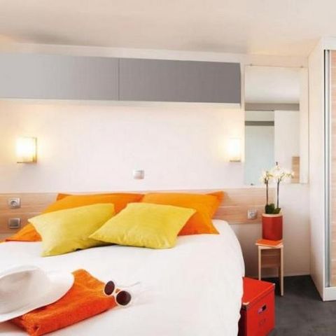 Stacaravan 4 personen - PMR Confort 27m² 2 kamers + TV + terras
