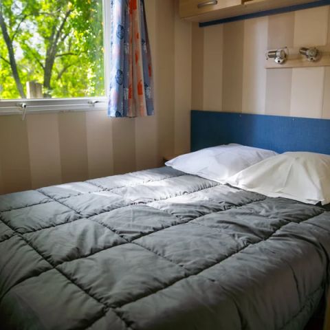 Stacaravan 5 personen - Aqua 2 slaapkamers 4 Volwassenen en 1 kind Terras Half overdekt Airconditioning TV