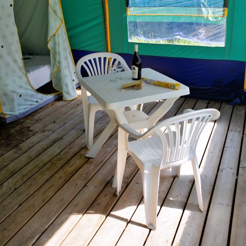 Glampingtent 6 personen -  Bungalowtent 25m² - 2 kamers - zonder sanitair 4/6 pers