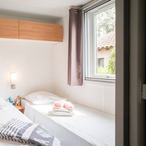 Stacaravan 8 personen - Stacaravan | Ultimate | 3 slaapkamers | 6/8 pers. | Verhoogd terras | 2 badkamers | Airconditioning.