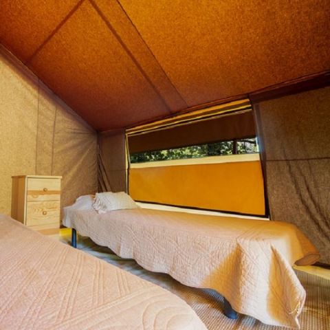 LODGE 4 personen - Ecolodge zonder sanitair voor 4 personen (2 slaapkamers)