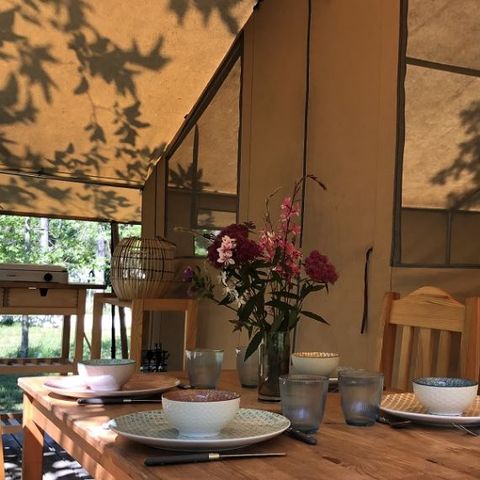 LODGE 4 personen - Ecolodge zonder sanitair voor 4 personen (2 slaapkamers)