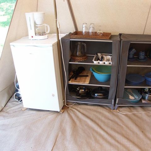 Safaritent 4 personen - Grote Karsten luxe tent - zonder sanitair