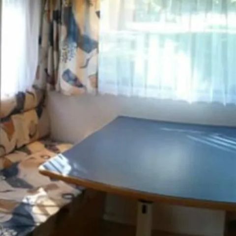 Caravan 3 personen - Caravan (opgemaakte bedden bij aankomst, geen extra kosten)