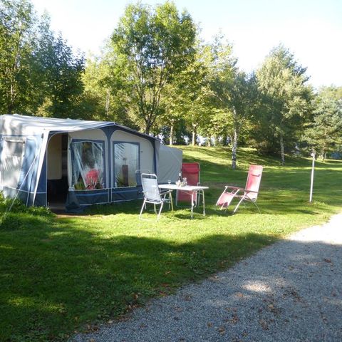 Caravan 3 personen - Caravan (opgemaakte bedden bij aankomst, geen extra kosten)