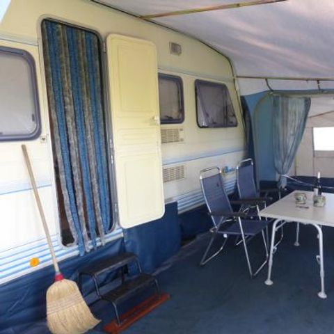 Caravan 3 personen - Caravan (opgemaakte bedden bij aankomst, geen extra kosten)
