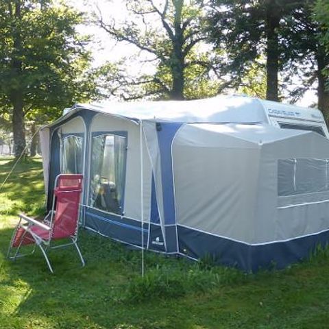 Caravan 3 personen - Caravan (opgemaakte bedden bij aankomst, geen extra kosten)