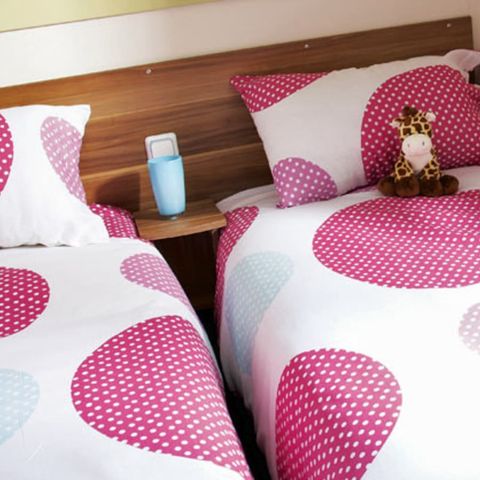 Stacaravan 6 personen - Comfort | 3 slaapkamers | 6 pers | Overdekt verhoogd terras | Airconditioning