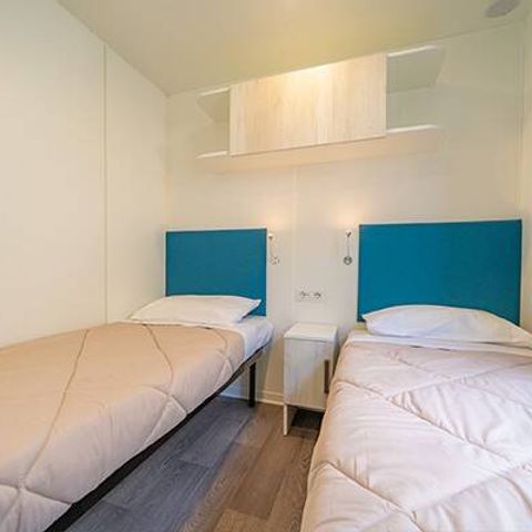 Stacaravan 4 personen - Mobile-home | Premium | 2 slaapkamers | 4 pers. | Verhoogd terras | Air-con.