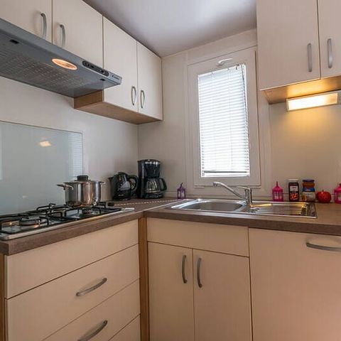 Stacaravan 6 personen - Comfort | 3 slaapkamers | 6 pers | Verhoogd terras | Airconditioning | TV
