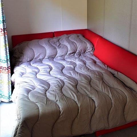 Stacaravan 6 personen - GROTE CHARME AIRCONDITIONING / TV / GASKOOKPLAAT