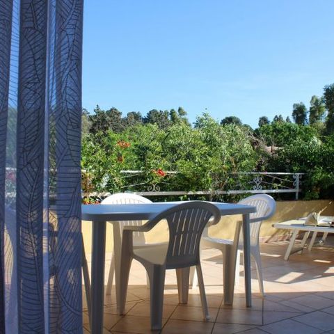 Appartement 4 personen - 2-kamer appartement 40m² - douche - TV - airconditioning