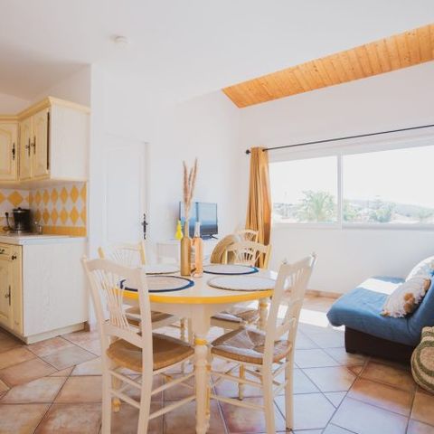 Appartement 4 personen - 3-kamer appartement met mezzanine 45m² - 2 slaapkamers - Airconditioning en TV - Zee- en zwembadzicht