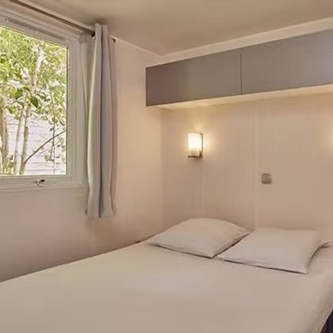 Stacaravan 6 personen - Klassiek | 3 slaapkamers | 6 pers | Airconditioning | TV