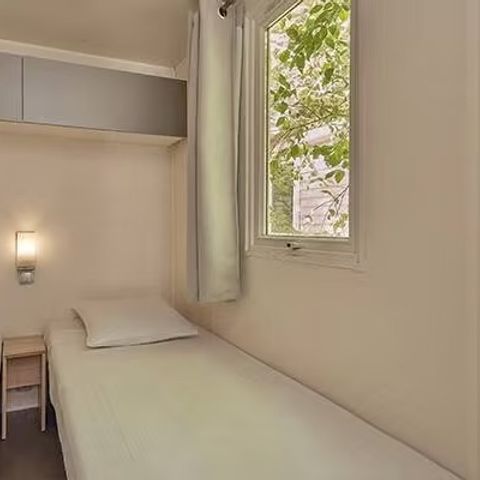 Stacaravan 6 personen - Klassiek | 3 slaapkamers | 6 pers | Airconditioning | TV