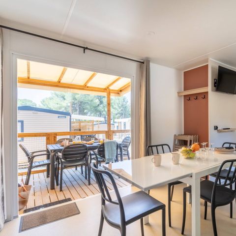 Stacaravan 6 personen - Mobile-home | Premium | 3 slaapkamers | 6 pers | Verhoogd terras | 2 badkamers | Airconditioning | TV