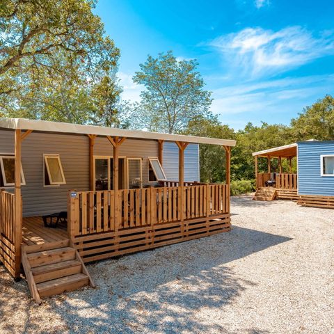 Stacaravan 8 personen - Mobile-home | Comfort | 4 slaapkamers | 8 pers. | Verhoogd terras | 2 badkamers | Airconditioning.