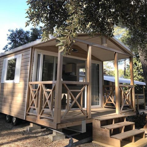 Stacaravan 4 personen - Stacaravan Confort 28m² - airconditioning + tv + overdekt terras