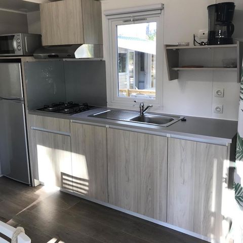 Stacaravan 4 personen - Stacaravan Confort 28m² - airconditioning + tv + overdekt terras