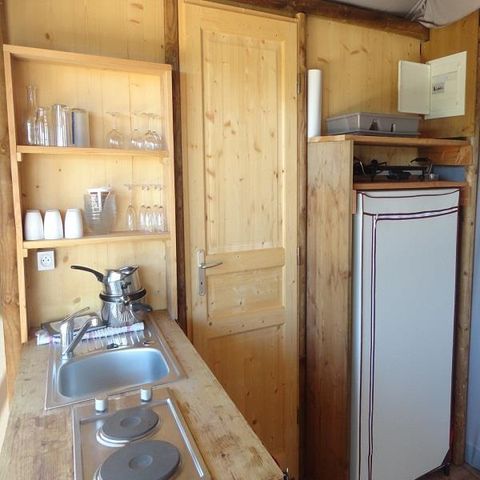 Safaritent 4 personen - Cabane Lodge sur pilotis Confort 24m² (2 kamers) - 10m² overdekt terras