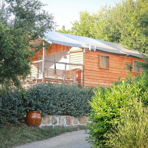Safaritent 4 personen - Cabane Lodge sur pilotis Confort 24m² (2 kamers) - 10m² overdekt terras