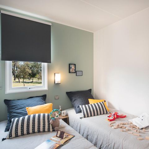 Stacaravan 5 personen - Cottage Premium 2 slaapkamers met overdekt terras + Airconditioning + TV + Afwasmachine